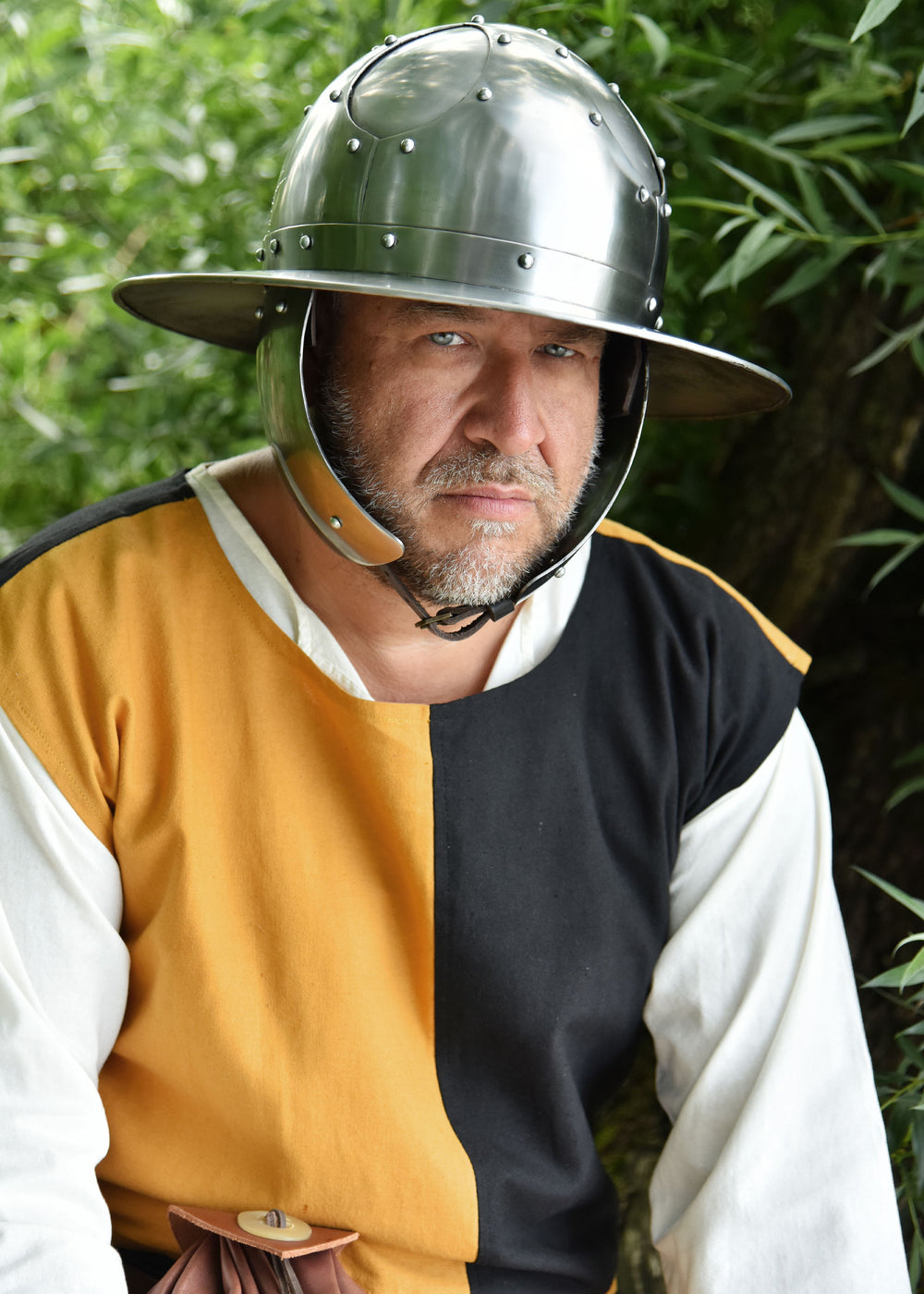 Eisenhut mit Wangenklappen, 1,6 mm Stahl