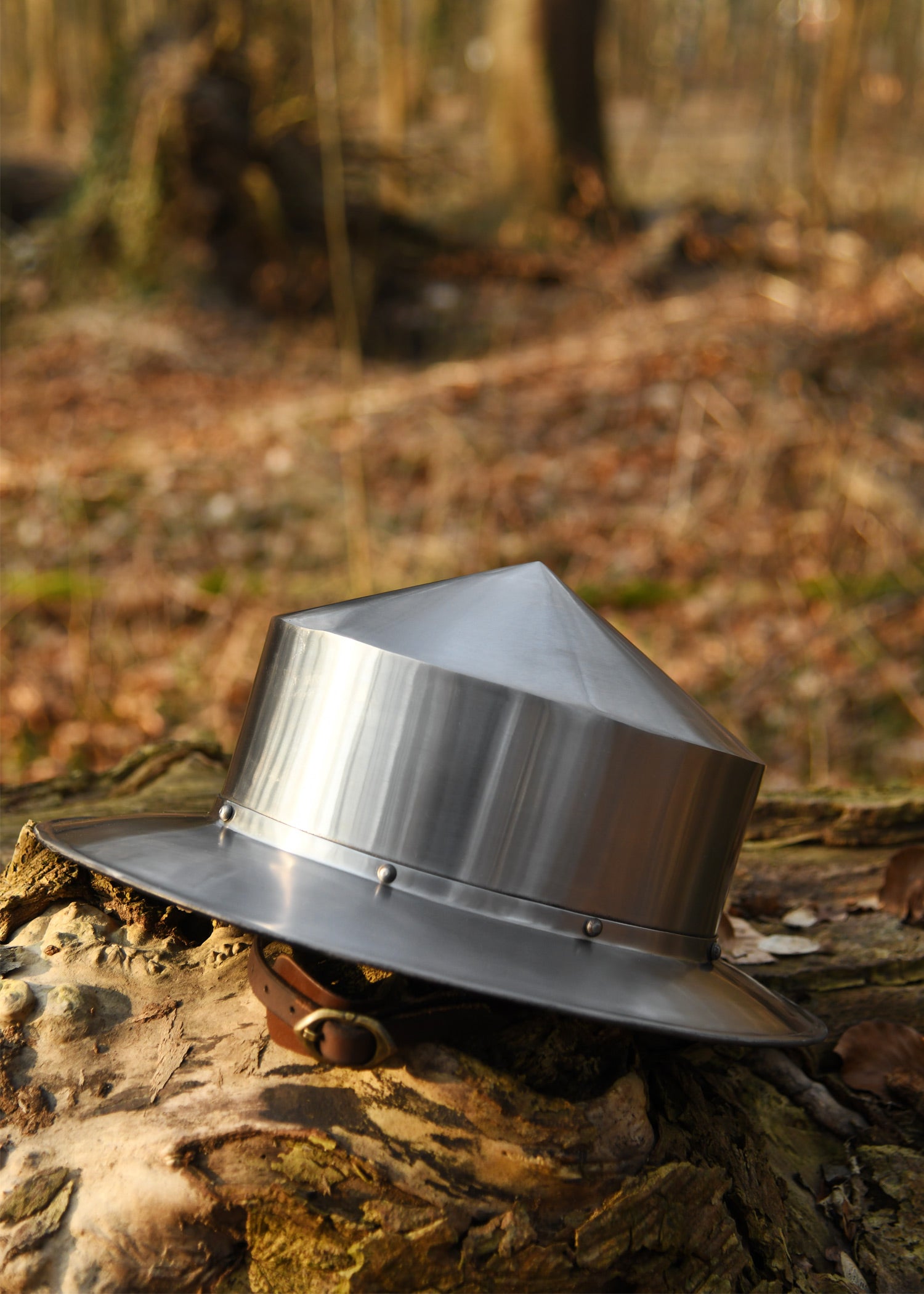 Eisenhut, 13. Jh., 1,6 mm Stahl