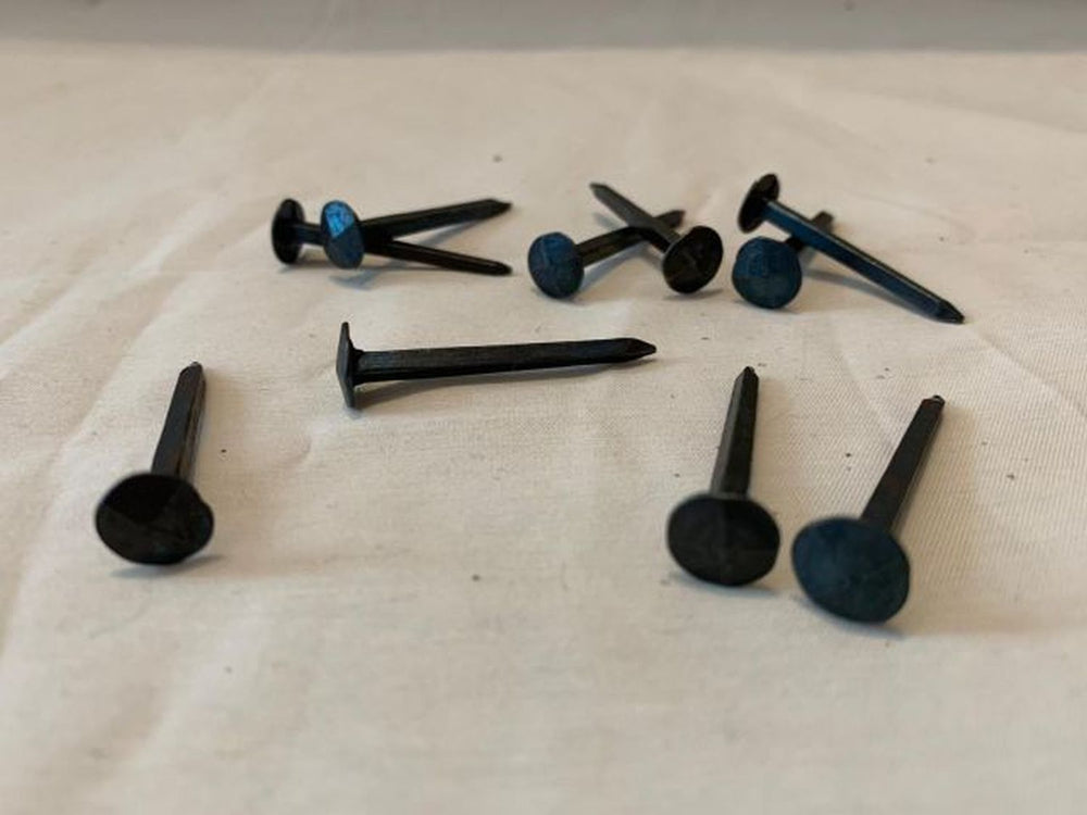 Gebläute Schmiedenägel für Schildbau & Mittelalter Handwerk – 20–70 mm, 4-schlägiger Kopf