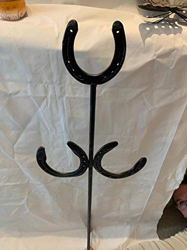 🛠️ Gießkannenhalter aus Hufeisen – handgefertigt & massiv