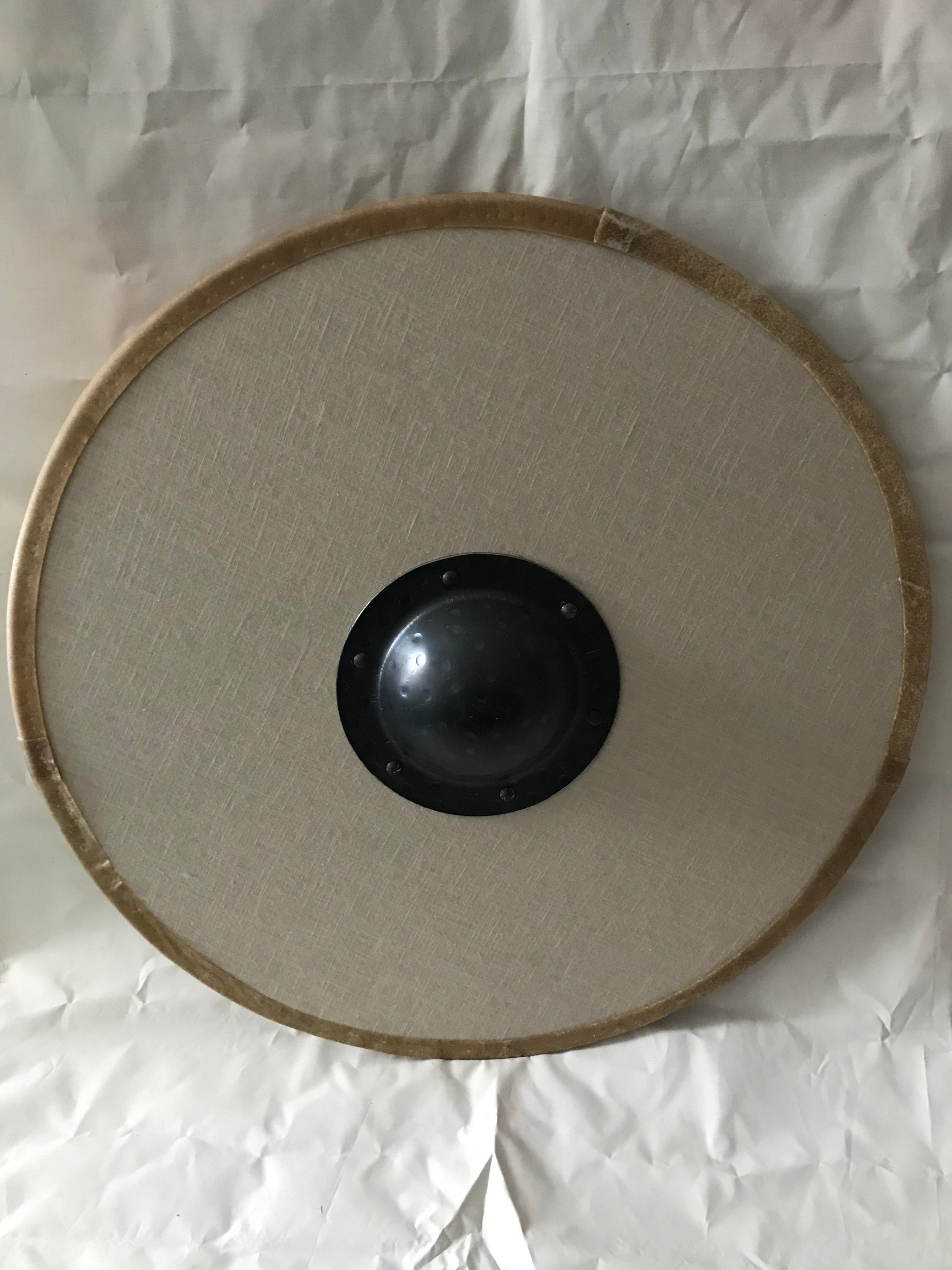 Rundschild aus Pappelholz 12 mm – mit Griff, Leinen & Rohhaut | 35–100 cm