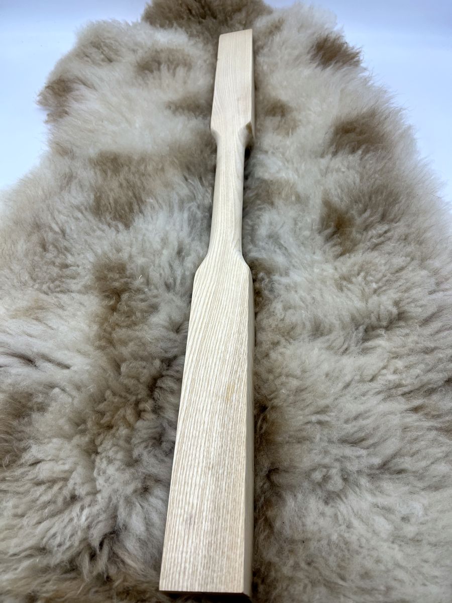 Flacher Schildgriff aus Eschenholz – für Rundschilde