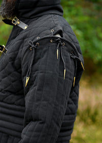 Langer Gambeson mit Schnallen und abnehmbaren Ärmeln, schwarz