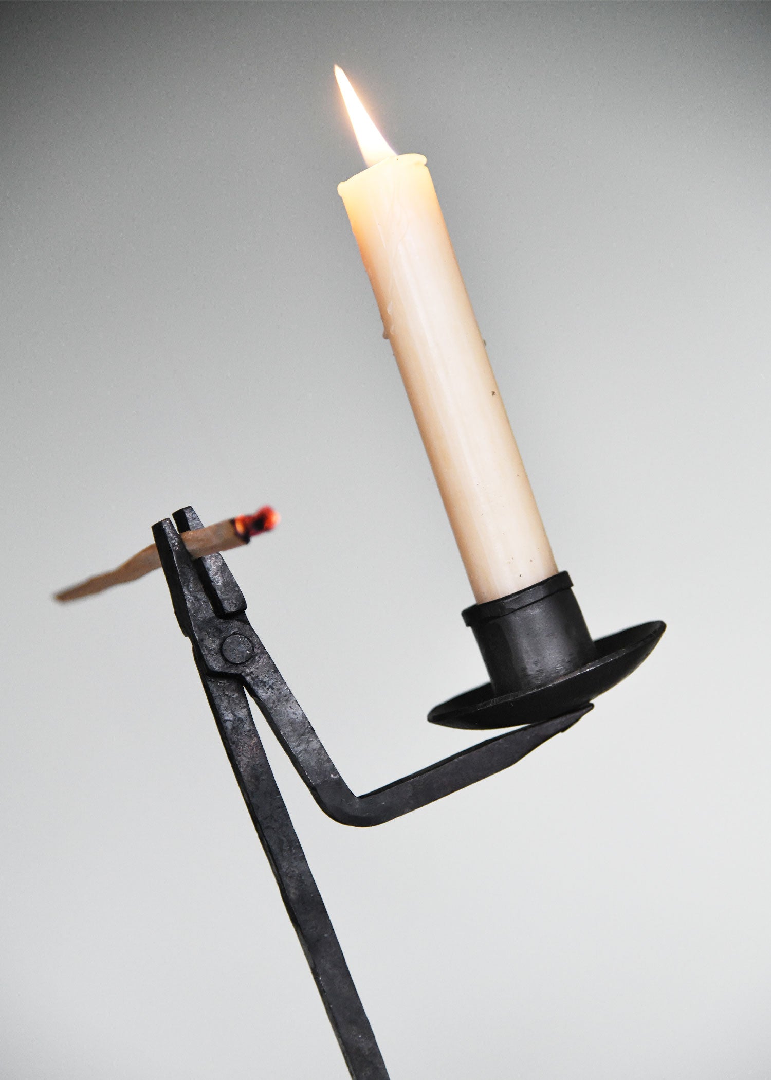 Mittelalterlicher Kienspanhalter / Kerzenhalter, handgeschmiedet