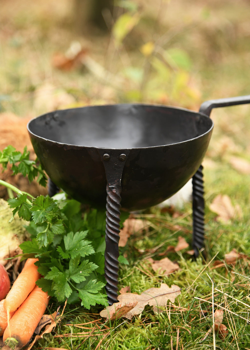 Grapen, Dreibein-Pfanne, Dreibein-Topf, handgeschmiedet