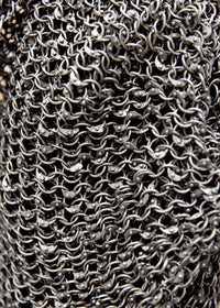 Kettenhaube, quadratischer Ausschnitt, ID 8mm, vernietete Rundringe